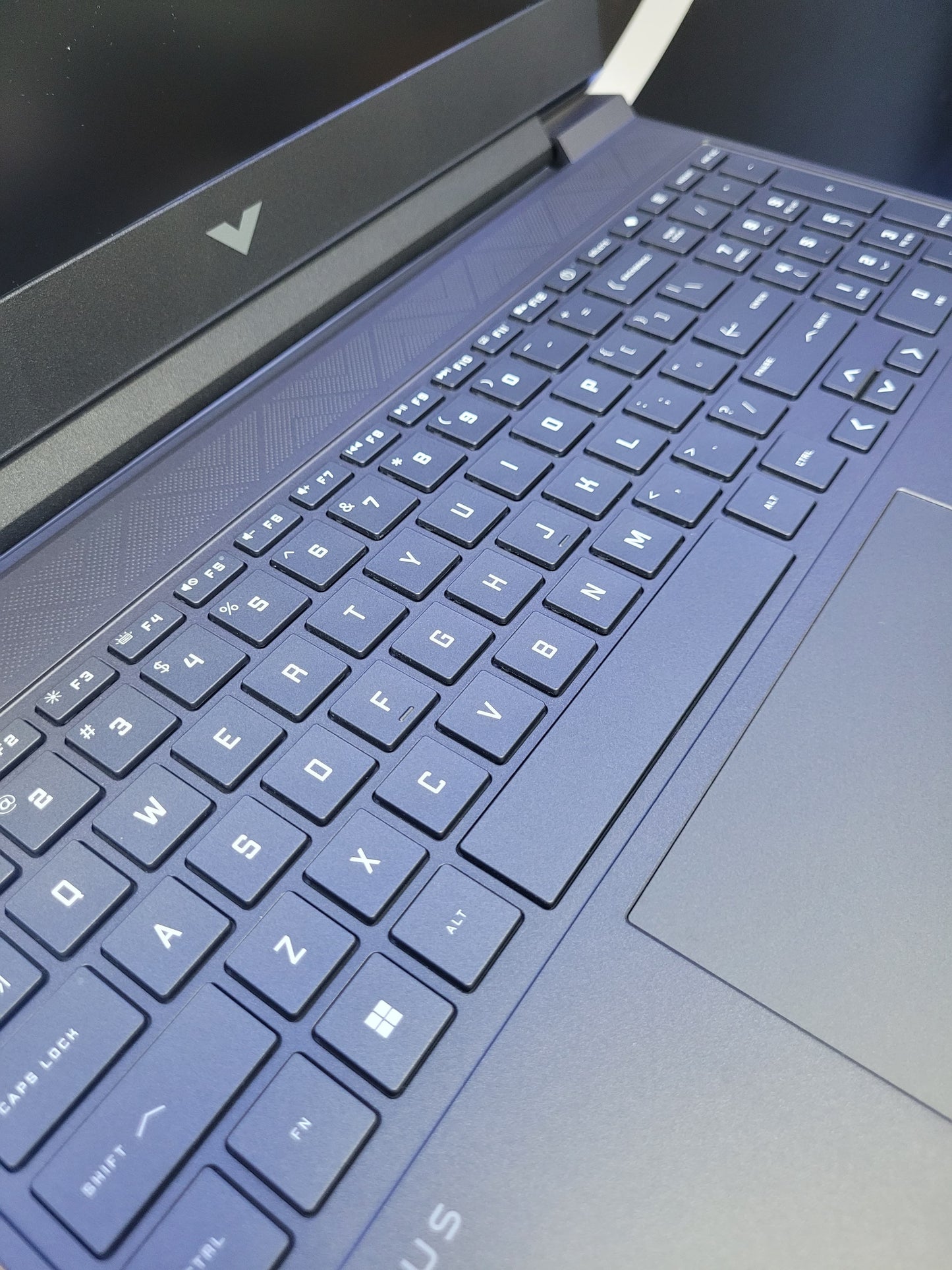 HP VICTUS 15 FB2082 GAMING AMD RYZEN 5 8645HS 512GB SSD 8GB RAM NVIDIA RTX 4050 - Premium Notebook de HP - Solo $1615000! Compra ahora Web3Arg