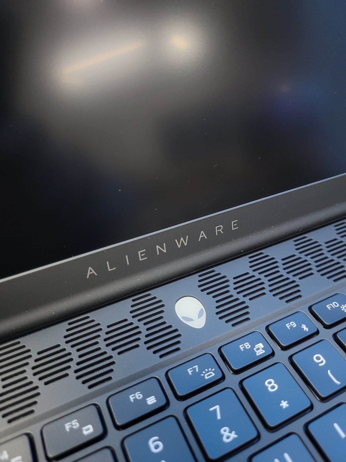 DELL ALIENWARE M16 R2 GAMING CORE ULTRA 7 155H 1TB SSD 16GB RAM NVIDIA RTX - Premium Notebook de DELL - Solo $2900000! Compra ahora Web3Arg