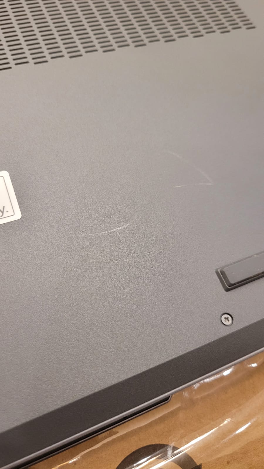 (OUTLET) LENOVO LEGION 5 16IRX9 GAMING CORE i7-14700HX 1TB SSD 32GB 16" (2560x1600) 165Hz NVIDIA RTX 4070