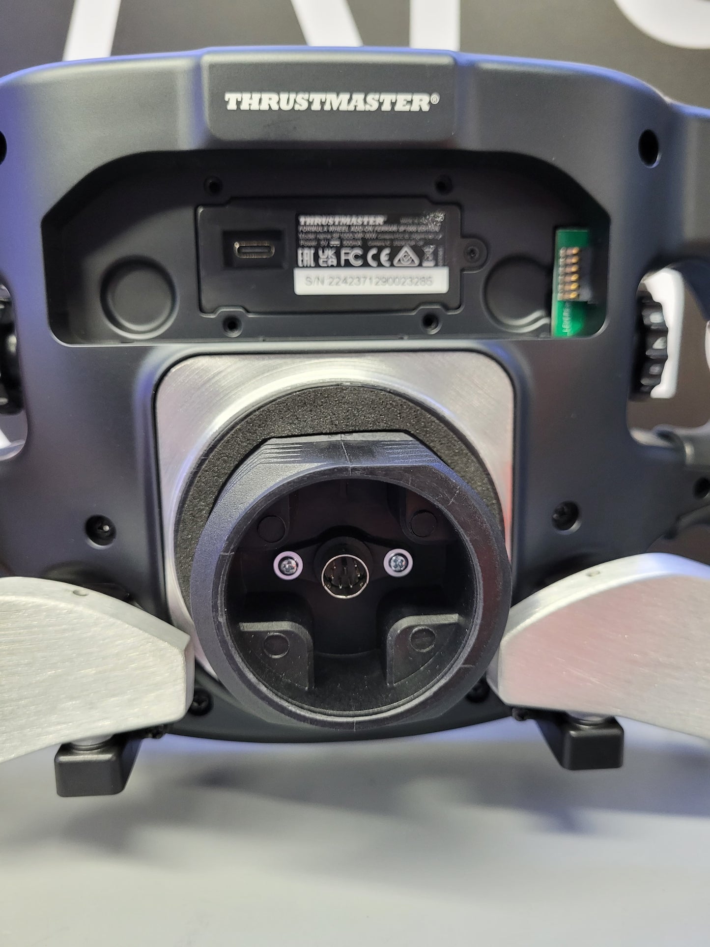 VOLANTE THRUSTMASTER SF1000 F1 FERRARI PC PS5 XBOX - Premium Hardware de THRUSTMASTER - Solo $1450000! Compra ahora Web3Arg
