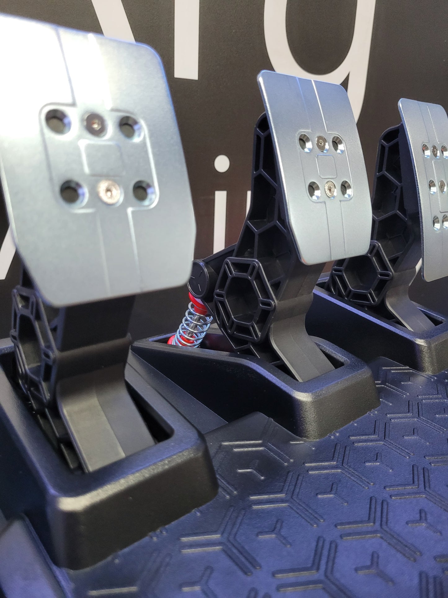 PEDALES THRUSTMASTER T3PM PC PS5 PS4 XBOX - Premium Hardware de THRUSTMASTER - Solo $420000! Compra ahora Web3Arg