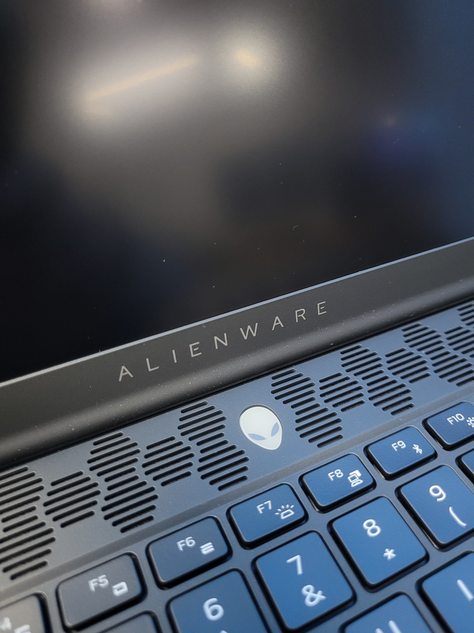DELL ALIENWARE M16 R2 GAMING CORE ULTRA 7 155H 1TB SSD 16GB RAM NVIDIA RTX - Premium Notebook de DELL - Solo $2900000! Compra ahora Web3Arg